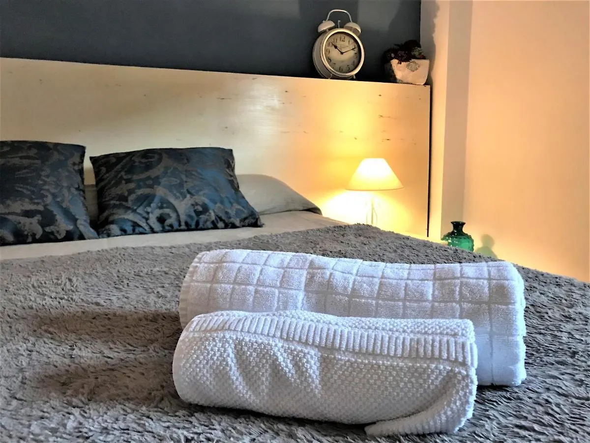 Apartamento Junto Al Rio En Entrada Ruta Cahorros موناتْشيل 0*,  إسبانيا